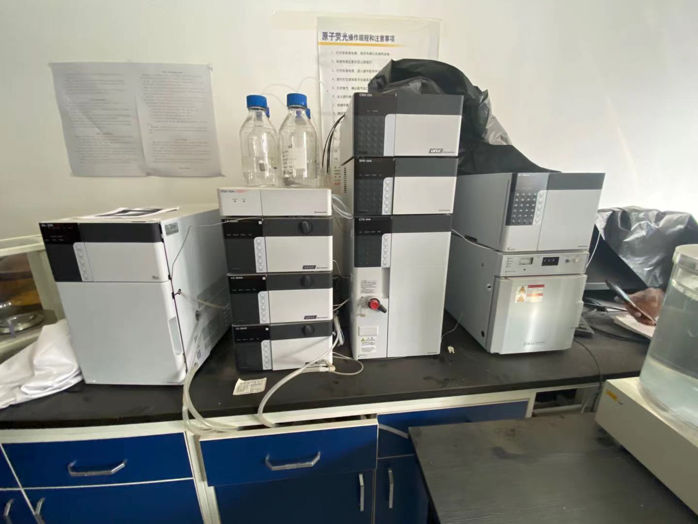 出售岛津 20a 自动进样器 四元泵 紫外检测器